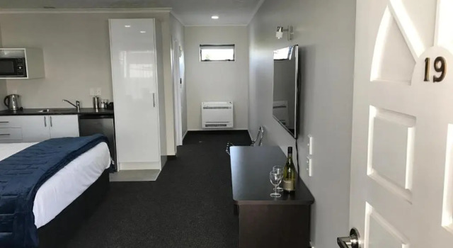 Студия White Heron Motor Lodge