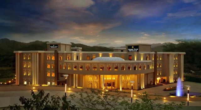 Номер Standard Golden Tulip Chandigarh, Panchkula