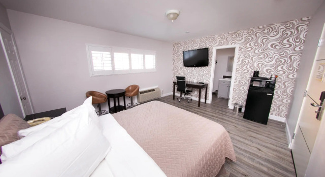 Двухместный номер Standard Metropolitan Inn & Suites