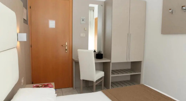 Двухместный номер Standard с частичным видом на море Hotel Columbia & Ninfea