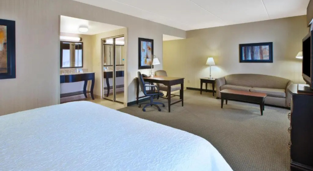 Студия Hampton Inn & Suites Plattsburgh