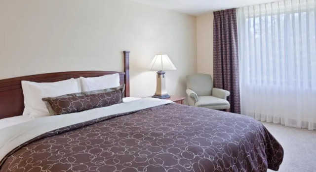 Люкс с 2 комнатами Staybridge Suites Everett - Paine Field by IHG