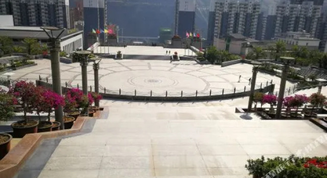 Nujiang Hotel