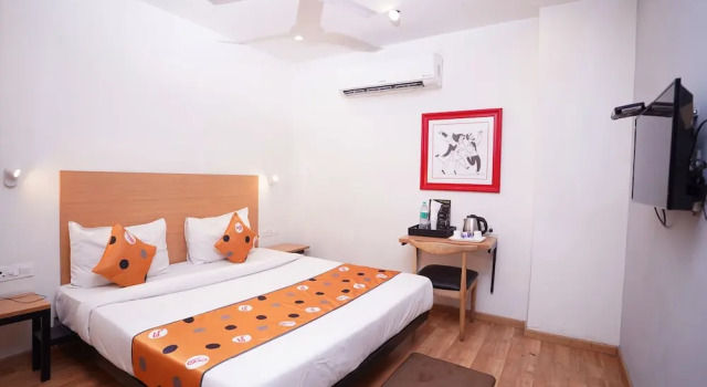 Hotel Lyf Corporate Suites Meera Bagh