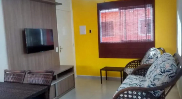 Apartamento Boraceia 200 metros da praia, com ar condicionado