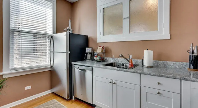 Warm & Comforting 4BR 2BA in Andersonville by AllSet Turnover, Забронировать Отель Отели Иллинойс 3 звезды, 3*