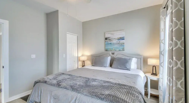2 Mi to Dtwn: Syracuse Gem w/ Screened Porch, Reservar Apartamento Syracuse Finger Lakes, perto de NBT Bank Stadium