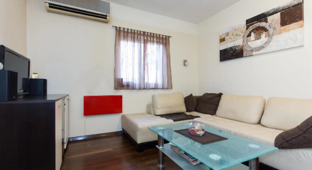 Apartment Rene, Забронировать Апартаменты/квартира Отели Крка с парковкой, рядом с Krk Harbour, Парковка