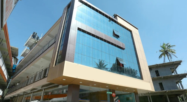 OYO 12759 Hotel Lumino