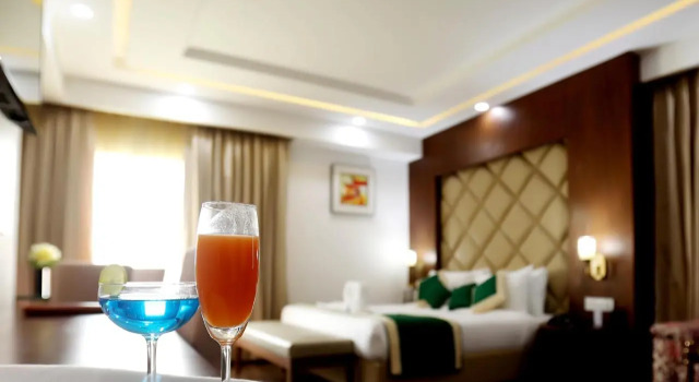 Hotel Gms Grand, Rezervovat Hotel Déhrádún Uttarakhand