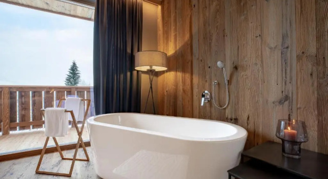 Люкс ALMMONTE SENSUM SUITES - Funky Living Hotel