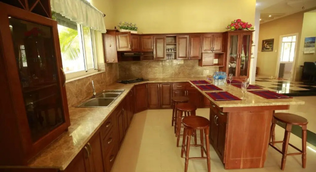 Вилла с 3 комнатами рядом с пляжем Casa Beach Resort