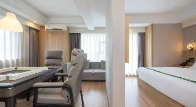 Люкс Business GreenTree Inn Express Deyang Changjiang Dong Road