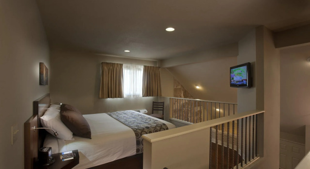 Hotel at WaterWalk, Забронировать Отель Отели Уичито 3 звезды, рядом с Intrust Bank ARENA, 3*