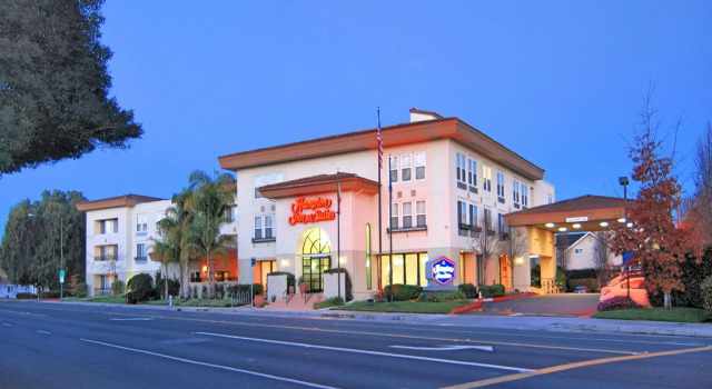 Двухместный люкс Hampton Inn & Suites Mountain View