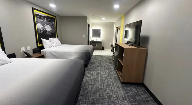 Super 8 BY Wyndham Lubbock Airport, Prenota Hotel Lubbock Texas