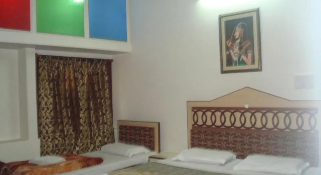 Трёхместный номер Standard Hotel Kalyan