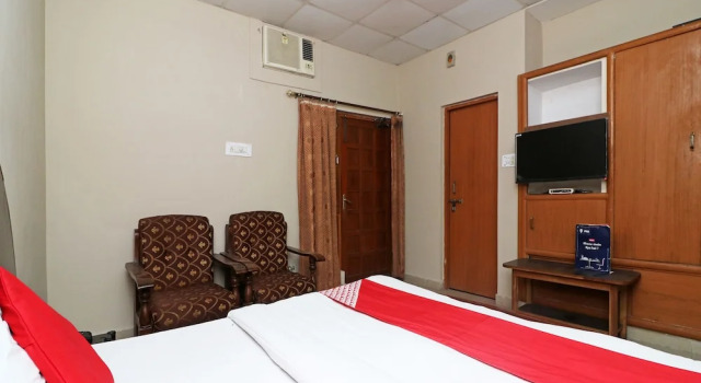 OYO 23721 Bd Guest House