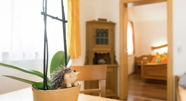Sunny Alpine Apartment by the Slopes, Rezerwuj Apartament Hotele w Salzburg z parkingiem, Parking
