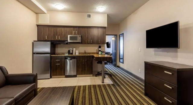 Двухместный люкс c 1 комнатой Best Western Plus Drayton Valley