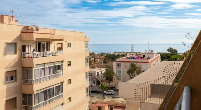 N&A Marysol - 2BR apartment close to the beach, Забронировать Апартаменты/квартира Отели Бенальмадена с парковкой, рядом с Пляж Malapesquera, Парковка