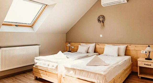 Kakukk Vendéglő Panzió, Boek Hotel Herend 