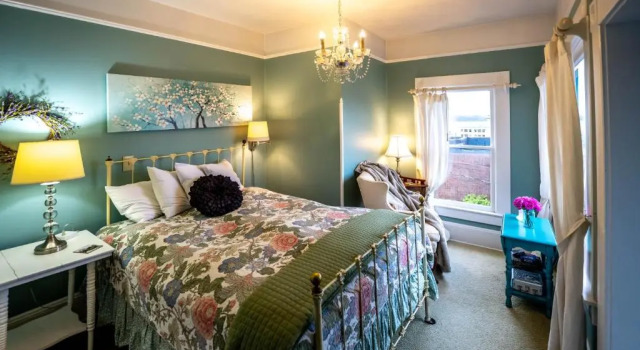 Двухместный номер Standard с балконом Clementines Guest House & Vacation Rentals