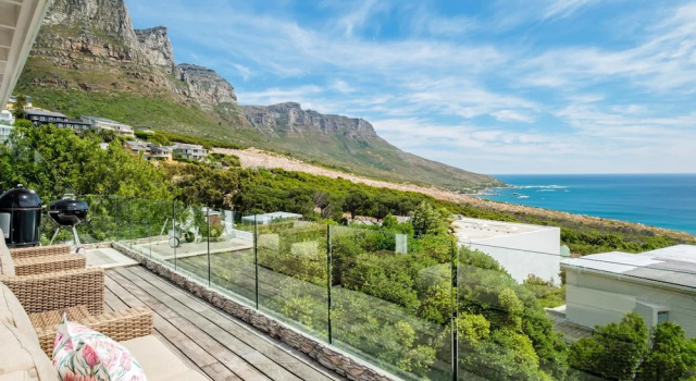 Stylish Camps Bay Home With Sea Views Beleza Villa, Забронировать Вилла Коттеджи Cape Peninsula, Коттедж
