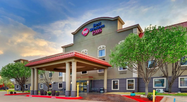 Номер Standard Best Western Plus University Inn & Suites