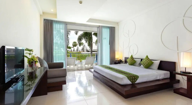 Двухместный номер Deluxe с видом на бассейн The Palmery Resort