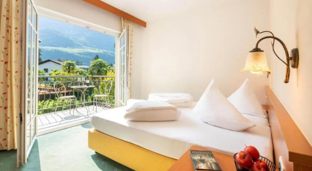Двухместный номер Standard с балконом Hotel Villa Laurus
