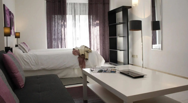 WooTravelling Plaza de Oriente HOMTELS, Забронировать Отель Отели Мадрида 3 звезды, рядом с Монастырь Энкарнасьон, 3*