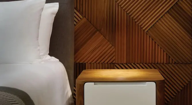 Двухместный номер Deluxe с видом на внутренний двор The Fives Downtown Hotel & Residences, Curio Collection by Hilton