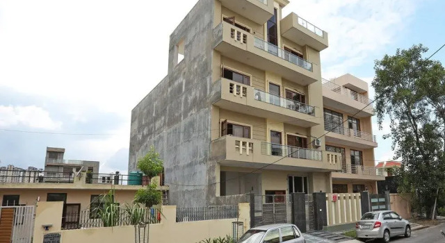 OYO Flagship 136 Sector 45 Noida