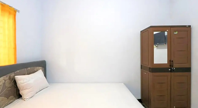 OYO Life 2724 Wisma Wijaya