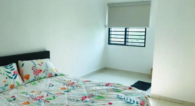 Family homestay -two floors with four bedrooms, Забронировать Отель Куала-Селангор Селангор