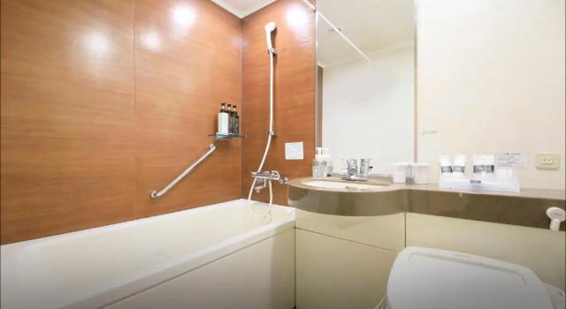 Кровать в общем номере (женский номер) Daiwa Roynet Hotel Kawasaki
