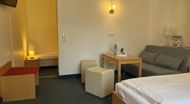 Четырёхместный номер Comfort c 1 комнатой Akzent Hotel Schranne