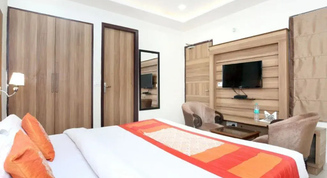 OYO 10940 Hotel Waves, Varaa Hotelli Chandigarh 