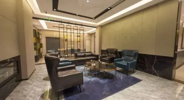 Homeinn Selected Hotel (Qingdao Jinshatan Tianshan Subway Station), Prenota Hotel Hotel a Shandong con parcheggio, Parcheggio