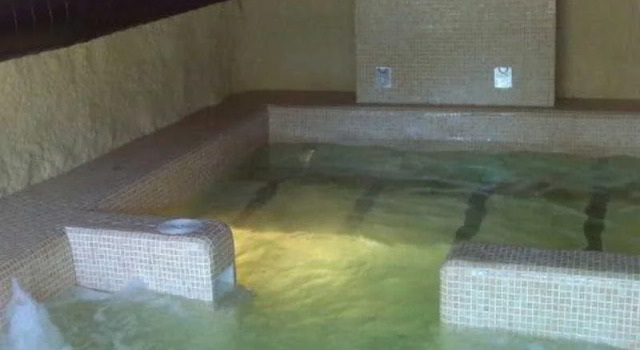 Balneario Aguas de Carabañas, Varaa Hotelli Hotellit Madridin maakunta pysäköinnillä, Pysäköinti