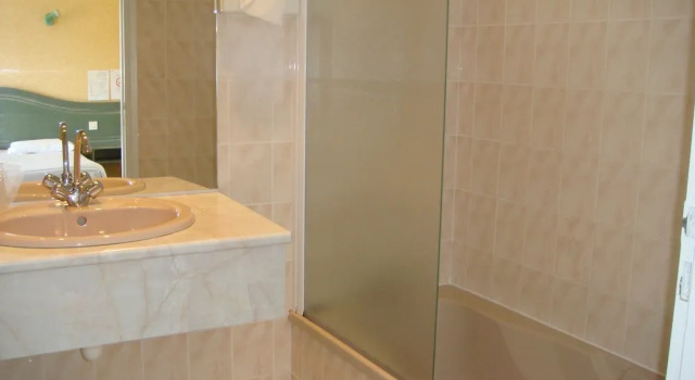 Номер Comfort Hotel La Chaumière