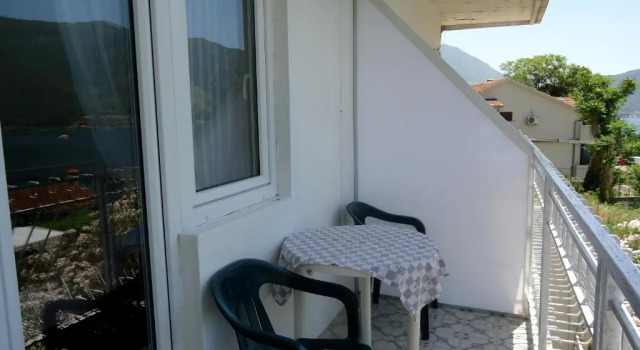 Apartment Vukanic, Book Lejlighed Hoteller i Kotor Riviera med parkering, Parkering