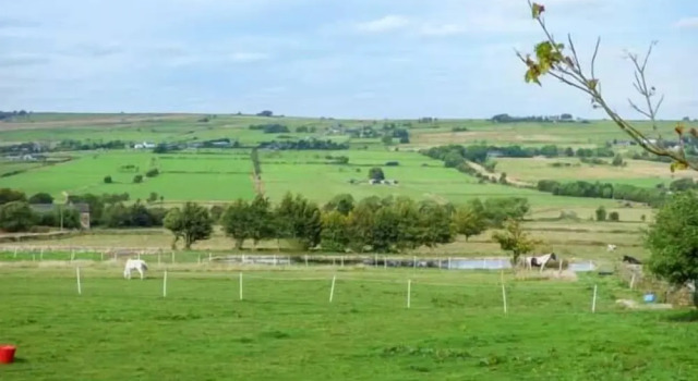 Moorlands Farm Cottage, Забронировать Фермерский дом Отели Ипстонс с парковкой, Парковка