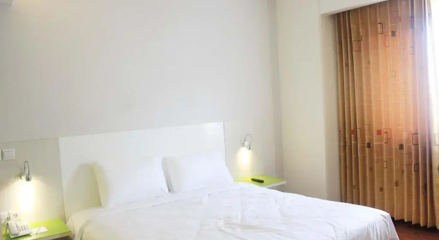 Номер Deluxe Everbright Ambon Hotel
