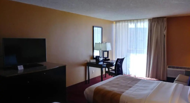 Четырёхместный номер Standard Quality Inn & Suites Fort Collins East