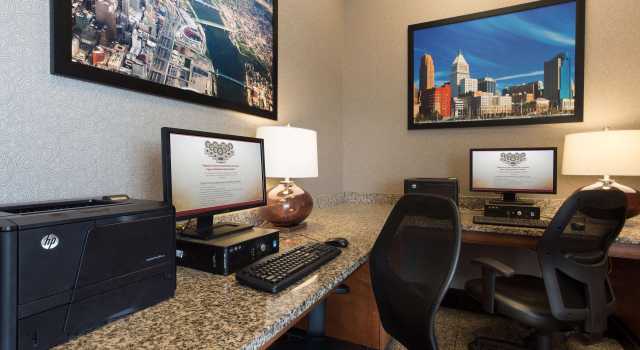 Drury Inn & Suites Cincinnati Sharonville, Buchen Sie Hotel Sharonville Ohio