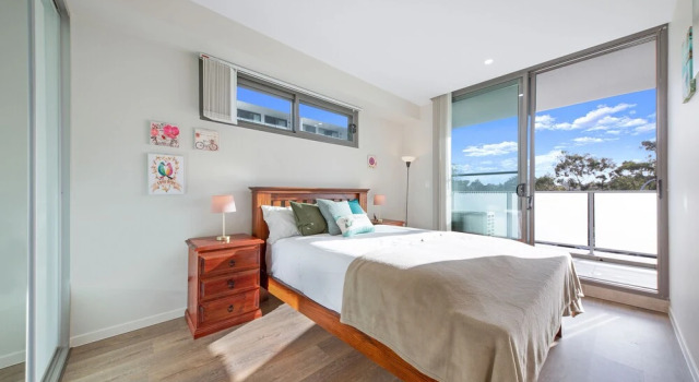 Wentworthville 2 Bedrooms 2 Bathrooms with Free Parking by KozyGuru, Забронировать Апартаменты/квартира Уэнтвортвилл Sydney Region