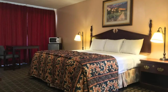 Номер Standard с балконом Marion Gray Plaza Motel