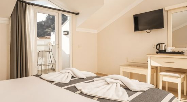 Двухместный номер Standard с балконом и с красивым видом из окна Blue Star Hotel